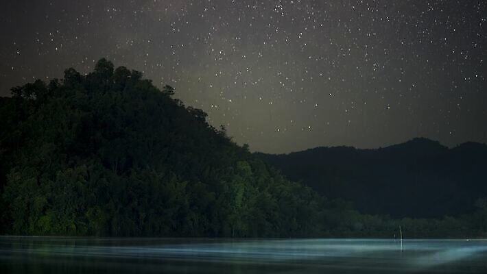 모양 구름 과학 백그라운드 자연 벽지 하늘 추상 산 창조 풍경 사람없음 야외 장식 물 파란색 빛 태양 우주 검은색 어둠 망원경 별자리 달 우아함 야간 심볼 은하계 장면 점성술 폭풍 시스템 천문학 성운 고립 깊이 4K MOV 해외동영상 클립영상 자연요소 교육 컬러 컨셉 무늬 날씨 생태계 동영상 파일형식