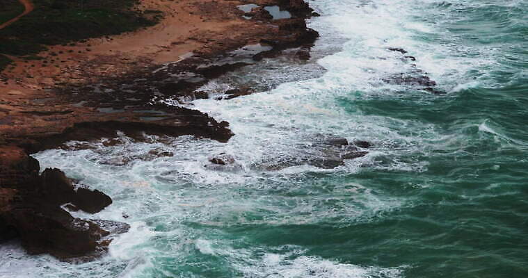 파도 바다 여행 중동 자연 안테나 풍경 해변 사람없음 물 거친 지중해 장면 스카이라인 갸우뚱 랜드마크 이스라엘 터키석 수평선 4K MOV 해외동영상 클립영상 자연요소 나라 통신 모션 보석 생태계 동영상 서아시아 파일형식