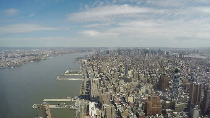 1 공원 안테나 풍경 사람없음 건물 도시풍경 세계 탑 고층빌딩 미국 도시 센터 도심 큼 갑판 무역 뉴욕 전망대 스카이라인 맨해튼 항공촬영 랜드마크 MOV 해외동영상 클립영상 건축물 공공시설 산업 뷰포인트 북아메리카 배_교통 통신 빌딩 크기 동영상 파일형식