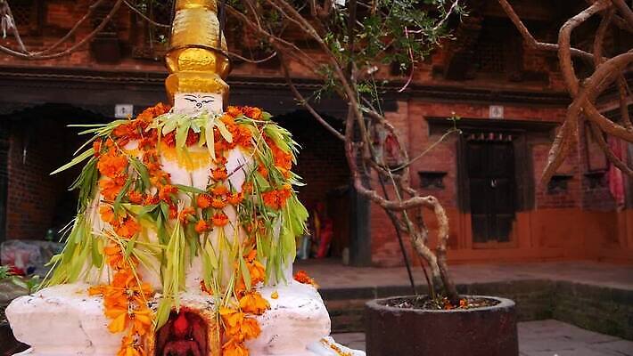 전통 디자인 외관 종교 문화 컬러 조각 여행 불교 건축양식 아침 미술 동양인 사람없음 야외 장식 컬러풀 조각상 평화 믿음 정원 침묵 사찰 재산 정사각형 심플 지역 네팔 천연기념물 내추럴 숭배 옛날 카트만두 카피스페이스 MP4 해외동영상 클립영상 주간 도형 건축 감정 아시아 컨셉 종교건축 문화예술 인종 금융 조형물 소리 공백 동영상 파일형식