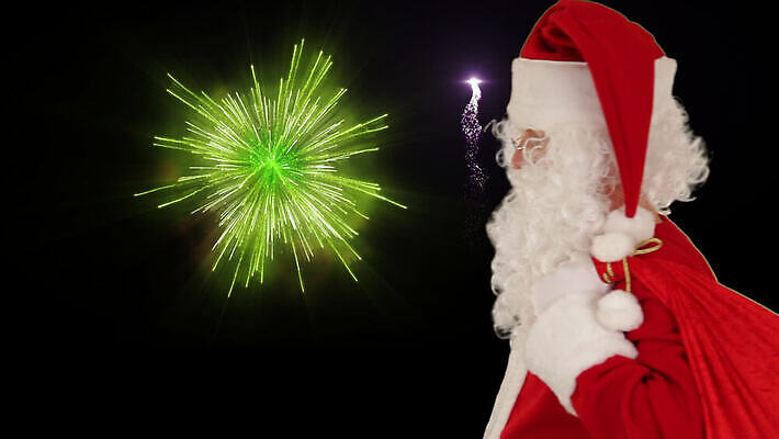 전통 계절 행복 백그라운드 크리스마스 휴가 불꽃 새로움 새해 수염 폭죽 사람없음 야외 빨간색 산타클로스 파티 축하 춤 눈송이 시원함 12월 연도 북쪽 노엘 크리스마스이브 폭설 클라우스 MOV 해외동영상 클립영상 기념일 감정 컬러 컨셉 불 문화예술 눈_날씨 이벤트 날짜 자연재해 방향 동영상 파일형식