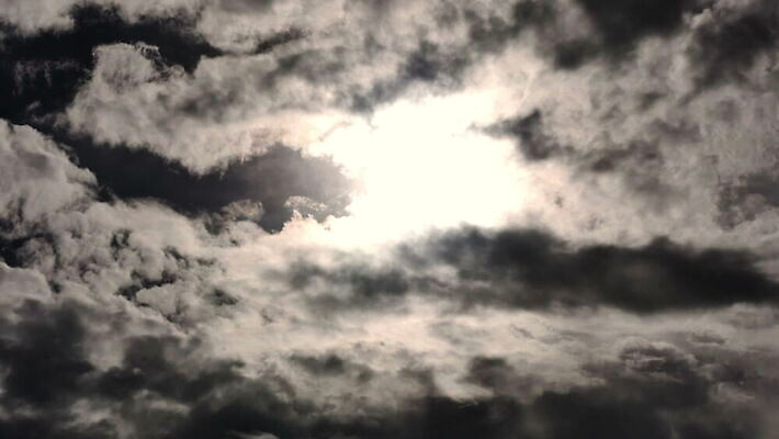 컬러 백그라운드 자연 하늘 날씨 사람없음 야외 파란색 빛 햇빛 태양 우주 환경 맑음 자유 흰색 분위기 천국 솜털 오존 4K MOV 해외동영상 클립영상 자연요소 컨셉 생태계 동영상 파일형식