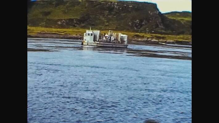 외관 유럽 산업 여행 비즈니스 건축양식 교통시설 자연 하늘 휴가 풍경 사람없음 야외 건물 물 여름 강 골동품 화물 도시 거친 보트 역사 클래식 도서관 필름 영화 향수 문서 복고 함선 운하 영사기 동영상 구식 보관소 아마추어 옛날 4K MOV 해외동영상 클립영상 자연요소 건축물 계절 교육 건축 나라 교통 컨셉 배_교통 문화예술 화장품 운송업 저장 시설 생태계 파일형식