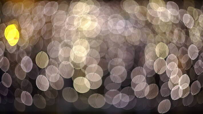 공원 컬러 백그라운드 이동 모션 추상 휴가 조명 사람없음 건물 아웃포커스 초록색 빛 축제 새벽 기쁨 바퀴 원형 끝 승차 야간 속도 회전 보케 문학 회전목마 공평 빛망울 종료 그만 다이오드 블러 유흥 4K MOV 해외동영상 클립영상 자연요소 도형 건축물 공공시설 감정 컨셉 무늬 촬영기법 놀이기구 동영상 파일형식