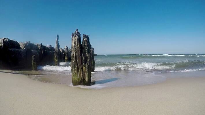 파도 바다 로우앵글 자연 하늘 사람없음 물 파란색 세계 소리 서핑 전쟁 부드러움 봉 폴란드 돛대 깊이 두더지 발트해 옛날 4K MP4 해외동영상 클립영상 자연요소 유럽 뷰포인트 컬러 북유럽 수상스포츠 감각 생태계 동영상 파일형식