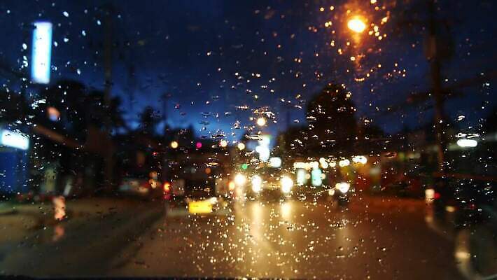 계절 문화 도로 여행 백그라운드 창문 교통시설 자동차 태국 유리 날씨 휴가 거리 버스 사람없음 빛 도시풍경 환경 어둠 황혼 놀람 새벽 운전 젖음 스쿠터 도시 승차 저녁 소프트포커스 아스팔트 속도 보케 폭풍 빛망울 루트 이국적 4K MP4 해외동영상 클립영상 자연요소 감정 아시아 길 육상교통 교통 모션 재질 대중교통 촬영기법 표정 풍경 일몰 오토바이 야간 시설 동영상 파일형식