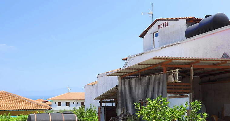 하늘 호텔 휴가 주택 사람없음 야외 건물 서비스 리빙 고용 렌탈 옛날 호스텔 4K MOV 해외동영상 클립영상 건축물 숙소 구직 동영상 채용 파일형식