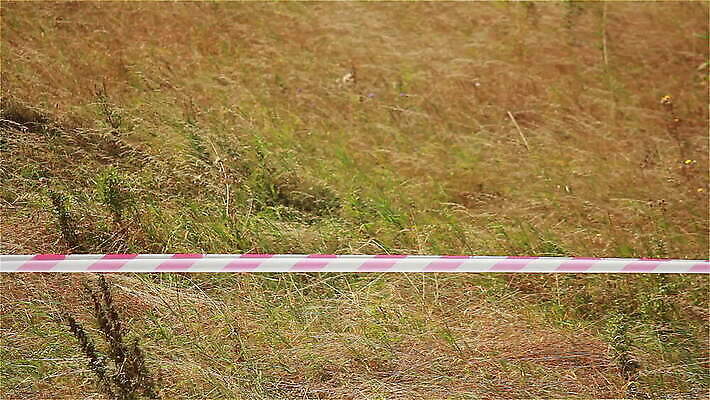 산업 길 선 무늬 경고 안전 사람없음 빨간색 줄무늬 장비 경계선 업무 행운 범죄 경찰 보호 위험 플라스틱 바리케이드 사건 천 심볼 오브젝트 사인 싱글 예방 보안 법 롤 테이프 지역 문제 고립 돌봄 국경 MOV 해외동영상 클립영상 직업 컬러 컨셉 모션 재질 문구용품 직물 작업 경계 동영상 파일형식