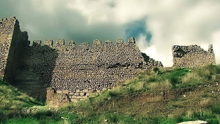 구름 로우앵글 사람없음 성 방어 역사 전쟁 옛날 MOV 해외동영상 클립영상 자연요소 건축물 뷰포인트 어류 동영상 파일형식