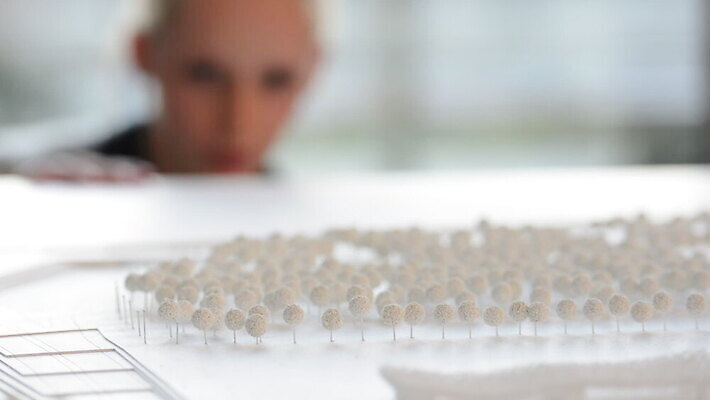 백인 모델 응시 여자 건축양식 청소년 노동자 독일 실내 한명 10대 금발 연주자 엔지니어 건축가 마네킹 준비 조절 뮌헨 바이에른 성인여자만 성인여자한명만 MOV 해외동영상 클립영상 서양인 직업 1 헤어스타일 시선 건축 유럽 사람 내부 음악가 기술자 동영상 여자만 여자한명만 성인만 파일형식