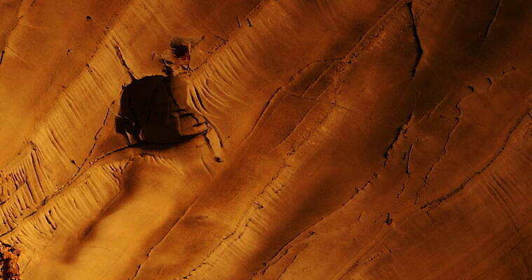 모양 디자인 컬러 조각 과학 백그라운드 패턴 자연 산 사람없음 장식 갈색 금속 수확 거친 동굴 크리스탈 광석 보석 철 발굴 언덕 질감 꼬리 날것 대리석 다이아몬드 치수 깊이 지질학 호러 화강암 니켈 4K MOV 해외동영상 클립영상 교육 무늬 농업 재료 재질 암석 원소 생태계 공포 동영상 파일형식