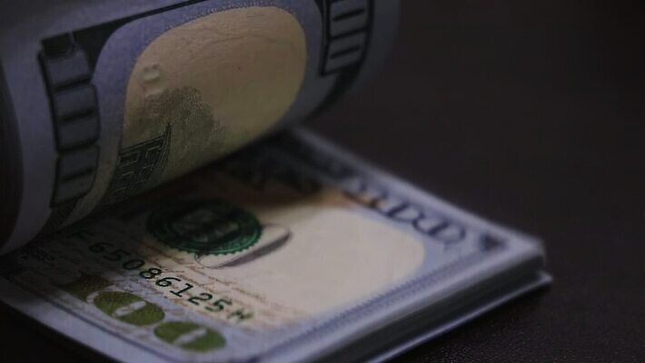 1 종이 얼굴 컨셉 지폐 돈 비즈니스 새로움 사람없음 금융 경제 달러 미국 저축 계산 재산 질감 투자 슛 이익 회계 대통령 경제학 많음 MOV 해외동영상 클립영상 교육 북아메리카 신체부위 동영상 파일형식