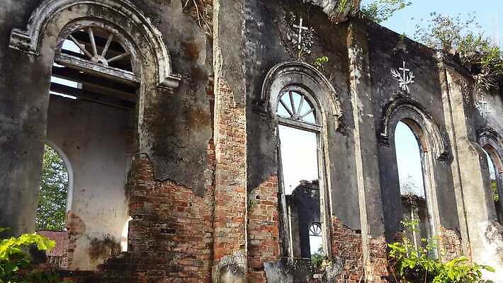 벽 여행 밭 건축양식 자연 벽돌 실내 사람없음 건물 목재 빛 반사 교회 문 자유 탐험 시골 세계여행 성 역사 균열 저녁 신비 버리기 아치 고고학 고딕 골절 옛날 4K MP4 해외동영상 클립영상 나무 건축물 교육 건축 컨셉 농업 재료 의학 종교건축 모션 내부 세계 야간 생태계 동영상 파일형식