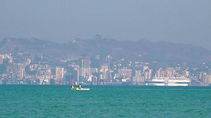 유럽 바다 사람 사람없음 건물 물 도시 보트 중앙 역 가난 이슬람교 땅 그리스 전쟁 동쪽 그리스인 난민 시리아 알바니아 위기 이민 국경 4K MP4 해외동영상 클립영상 자연요소 서양인 건축물 나라 종교 이동 컨셉 배_교통 중동 교통시설 방향 동영상 파일형식 남유럽