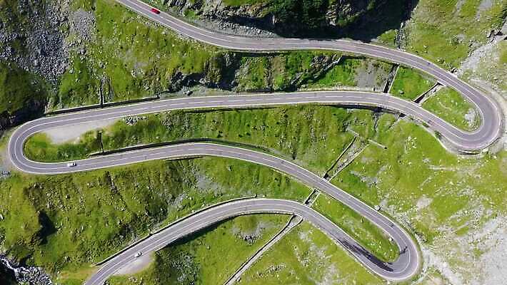 도로 길 여행 백그라운드 패턴 곡선 자동차 자연 산 안테나 사람없음 야외 목재 초록색 관광지 시골 고속도로 고도 루마니아 내추럴 항공촬영 굴곡 넘어짐 드론 트란실바니아 4K MP4 해외동영상 클립영상 나무 유럽 선 육상교통 뷰포인트 컬러 무늬 재료 통신 교통시설 모션 생태계 동영상 파일형식