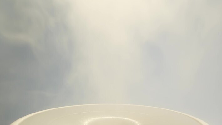 백그라운드 건강 사람없음 물 습기 젖음 촉촉함 안개 흰색 물방울 고리 호흡기관 연기 호흡 수증기 수분 분무기 수분크림 천식 카피스페이스 비어있는 4K MP4 해외동영상 클립영상 자연요소 컬러 날씨 화장품 공백 장기_의학 질병 동영상 파일형식