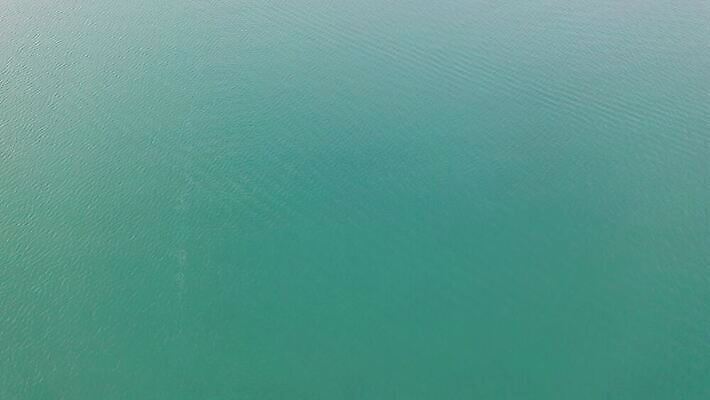 나무 유럽 호수 여행 자연 하늘 산 독일 파노라마 사람없음 야외 물 파란색 관광지 교회 마을 보트 언덕 장면 타운 바이에른 바이에른사람 산맥 4K MOV 해외동영상 클립영상 자연요소 식물 나라 컬러 배_교통 종교건축 촬영기법 건물 도시 생태계 동영상 파일형식