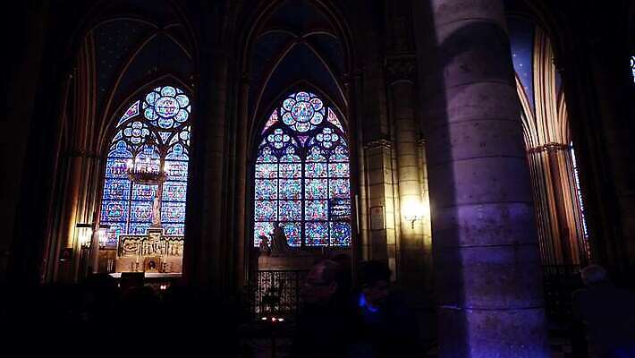 유럽 기독교 종교 문화 여행 건축양식 유리 휴가 실내 미술 사람없음 내부 건물 컬러풀 성당 교회 탑 천주교 프랑스 도시 얼룩 사찰 영혼 중세 역사 성자 아치 신성 프랑스어 고딕 랜드마크 옛날 스타일 파리(프랑스) 4K MP4 해외동영상 클립영상 문자 건축물 건축 나라 컬러 종교건축 재질 문화예술 동영상 파일형식