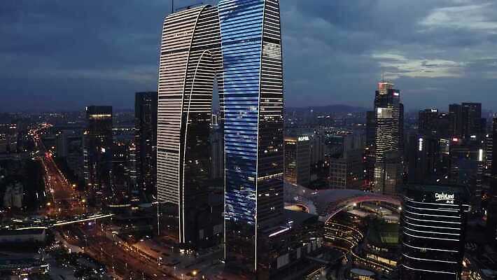 구름 외관 아시아 호수 여행 비즈니스 건축양식 하늘 안테나 풍경 사람없음 건물 금융 경제 파란색 빛 도시풍경 사무실 고층빌딩 중국 황혼 도시 센터 도심 야간 큼 대문 상업 동쪽 스카이라인 개발 랜드마크 4K MP4 해외동영상 클립영상 자연요소 건축물 건축 나라 컬러 통신 빌딩 문 일몰 크기 방향 동영상 파일형식