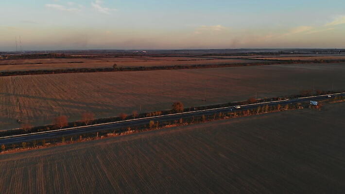 계절 유럽 여행 잎 자연 하늘 아침 불 주택 건조 안테나 파노라마 풍경 초원 사람없음 컬러풀 햇빛 마을 일출 환경 정원 계곡 가을 시골 땅 언덕 원예 타운 내추럴 드론 우크라이나 조감도 세련 4K MOV 해외동영상 클립영상 주간 자연요소 식물 나라 컬러 통신 촬영기법 취미 건물 태양 노을 도시 생태계 동영상 파일형식