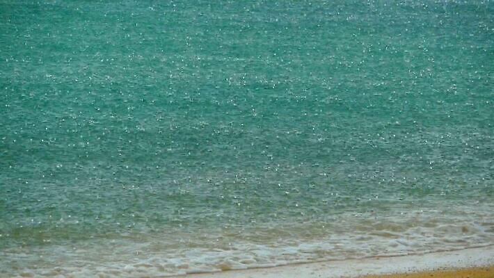 모양 계절 호수 물결 파도 바다 컬러 백그라운드 패턴 모션 자연 표면 날씨 추상 사람없음 물 파란색 빛 반사 우주 환경 수영 침묵 거품 젖음 물방울 신선 원형 투명 액체 떨어짐 시원함 빗방울 당구 질감 폭풍 내추럴 샤워실 MOV 해외동영상 클립영상 자연요소 도형 컨셉 무늬 구기 소리 수상스포츠 비_날씨 생태계 동영상 샤워시설 파일형식