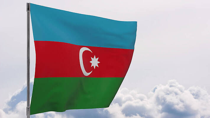 배너 물결 백그라운드 하늘 바람 사람없음 파란색 흰색 깃발 깃대 봉 애국심 아제르바이잔 전국 4K MOV 해외동영상 클립영상 자연요소 나라 컬러 날씨 동영상 파일형식