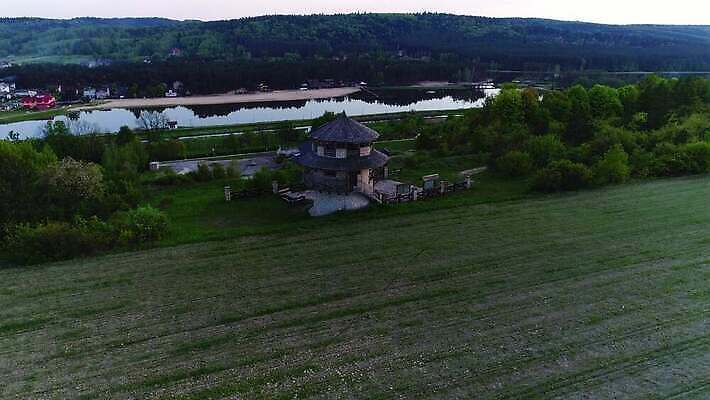 호수 호텔 안테나 사람없음 계곡 도시 성 숲 언덕 드론 옛날 4K MOV 해외동영상 클립영상 건축물 통신 숙소 동영상 파일형식