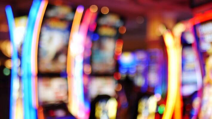 상징 백그라운드 아이디어 사람없음 미국 황금 도박 소프트포커스 위험 심볼 카지노 하이테크 일렬 빛망울 강렬 광 블러효과 잭팟 많음 유흥 4K MP4 해외동영상 클립영상 컨셉 북아메리카 기술 촬영기법 빛 동영상 블러 파일형식 효과