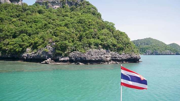 전통 공원 아시아 문화 물결 파도 바다 섬 여행 백그라운드 태국 휴가 열대 산 파노라마 풍경 사람없음 초록색 물 여름 파란색 여행객 줄무늬 깃발 만 열대우림 실크 언덕 석호 애국심 가죽끈 이국적 전국 터키석 파라다이스 카피스페이스 4K MP4 해외동영상 클립영상 자연요소 계절 공공시설 나라 컬러 무늬 촬영기법 사람 공백 직물 끈 숲 가죽 보석 동영상 파일형식