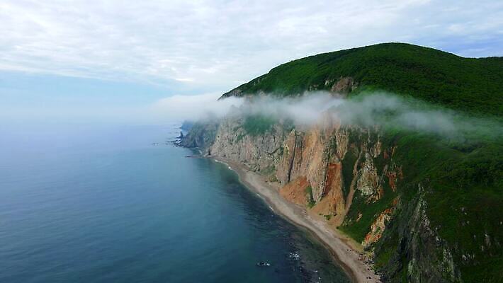 동물 바다 섬 2 자연 조류 하늘 풍경 사람없음 빨간색 물 여름 파란색 일본 맑음 검은색 가을 바위 만 러시아 지역 랜드마크 러시아인 화강암 4K MOV 해외동영상 클립영상 자연요소 서양인 계절 유럽 아시아 컬러 날씨 암석 돌_바위 생태계 동영상 파일형식