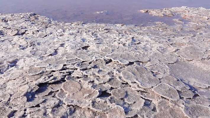 호수 바다 백그라운드 자연 사람없음 야외 물 흰색 약초 크리스탈 휴양지 진흙 결정체 지구온난화 내추럴 우크라이나 짠맛 오데사 4K MP4 해외동영상 클립영상 자연요소 유럽 컬러 장소 풀_식물 맛 광석 생태계 동영상 기후변화 파일형식