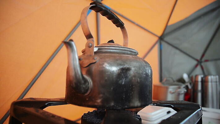 주전자 실내 사람없음 금속 뜨거움 준비 그린란드 결석 MOV 해외동영상 클립영상 섬 재질 주방용품 덴마크 내부 동영상 파일형식