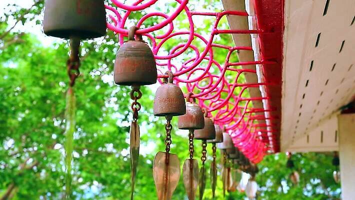 나무 전통 디자인 계절 문화 여행 백그라운드 컨셉 패턴 건축양식 태국 매달리기 미술 동양인 풍경 사람없음 야외 장식 초록색 빛 컬러풀 노란색 금속 검은색 수확 골동품 종 흰색 역사 황금 큼 심볼 청동 노크 놋쇠 방법 옛날 스타일 MP4 해외동영상 클립영상 식물 건축 아시아 컬러 무늬 농업 모션 재질 문화예술 인종 크기 동영상 파일형식