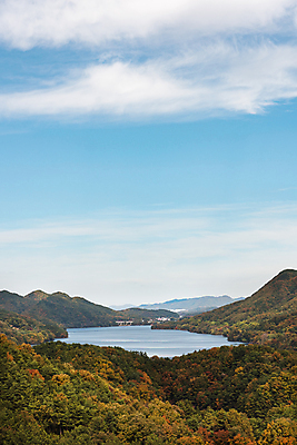 포토 JPG 주간 구름 호수 하늘 산 사람없음 야외 가을풍경 맑음 가을 청남대 국내포토 청주시 자연요소 계절 날씨 풍경 충청북도 파일형식 청주_지역 가을_계절