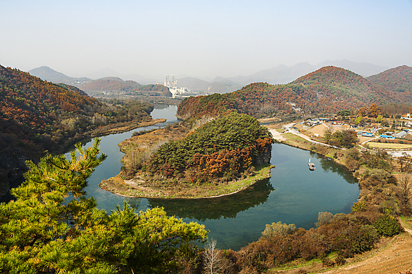 포토 자연요소 계절 풍경 강 강원도 명승지 영월 파일형식 탑뷰 가을_계절 선암마을 전경 영월10경 서강 한반도지형 산 야외 가을풍경 가을 JPG 주간 사람없음 국내포토