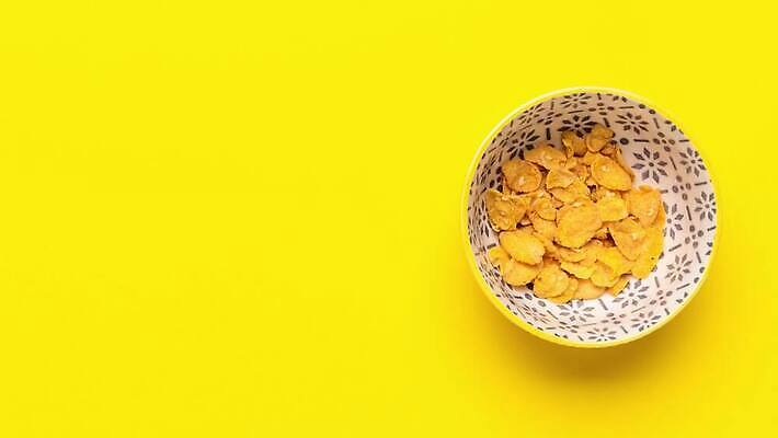 템플릿 음식 조각 백그라운드 다이어트 과일 아침 건강 사람없음 노란색 식사 우유 발표 사발 달콤 아침식사 낟알 시리얼 먹기 머리위 뮤즐리 목업 카피스페이스 그래놀라 4K 타임랩스 MP4 해외동영상 클립영상 주간 컬러 모션 유제품 촬영기법 공백 사기그릇 맛 동영상 파일형식