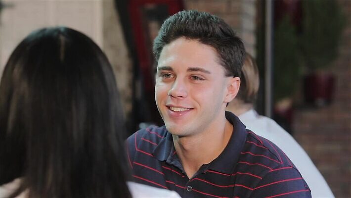 백인 라이프스타일 커플 여자 남자 행복 음료 휴가 갈색머리 맥주 함께함 실내 대화 미소 사람 여러명 성인 친구 파티 식당 줄무늬 모임 축하 알코올 잡기 시간 바 날짜 닫기 저녁 클럽 긍정 의사소통 채팅 유흥 비용 MP4 해외동영상 클립영상 서양인 헤어스타일 감정 다수 컨셉 무늬 관계 모션 주류 표정 말하기 이벤트 내부 생활 경제 상점 야간 동영상 파일형식