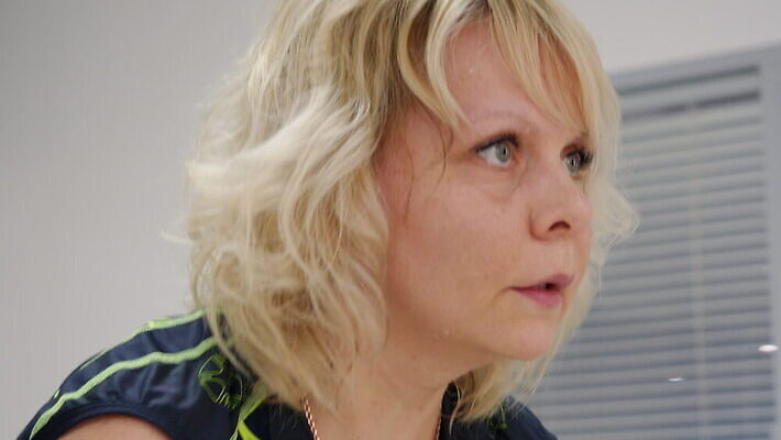 백인 라이프스타일 여자 근육 운동선수 실내 건강 한명 운동복 금발 운동 점 연습 체육관 타이즈 연습생 규칙적 MOV 해외동영상 클립영상 서양인 1 헤어스타일 옷 스포츠 컨셉 사람 내부 생활 동영상 파일형식