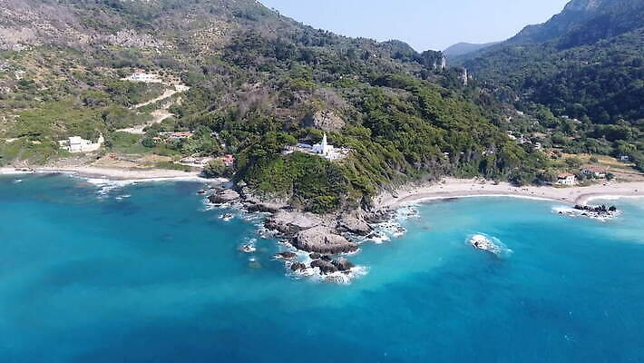 바다 섬 안테나 사람없음 교회 절벽 망토 그리스 암초 드론 헤드랜드 MOV 해외동영상 클립영상 유럽 통신 종교건축 건물 동영상 파일형식