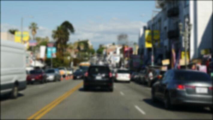 공공시설 도로 길 패턴 건축양식 교통시설 자동차 유리 거리 사람없음 건물 아웃포커스 빛 도시풍경 햇빛 미국 운전 차도 고속도로 도심 소프트포커스 교차로 바쁨 캘리포니아 규칙 할리우드 로스앤젤레스 루트 방법 블러 자동 4K MP4 해외동영상 클립영상 건축물 건축 육상교통 교통 북아메리카 무늬 모션 재질 촬영기법 풍경 태양 도시 시설 동영상 파일형식