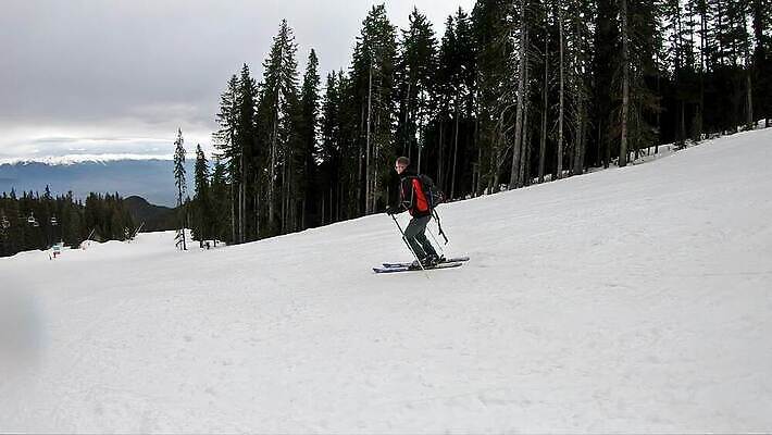 스포츠 조각 포즈 겨울 가이드 모션 휴가 스키 산 사람 경사 사람없음 야외 점프 흰색 신선 헬멧 위험 가루 스위스 속도 휴양지 회전 알프스 스키선수 느림 추적 무임승차 MP4 해외동영상 슬로모션 클립영상 직업 계절 유럽 컬러 컨셉 겨울스포츠 운동선수 촬영기법 장소 승차 보호장비 동영상 파일형식