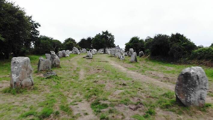 유럽 종교 문화 여행 서기 풍경 사람없음 야외 프랑스 바위 역사 신성 기념물 선사시대 천연기념물 고고학 랜드마크 옛날 화강암 4K MP4 해외동영상 클립영상 교육 나라 모션 암석 돌_바위 동영상 파일형식
