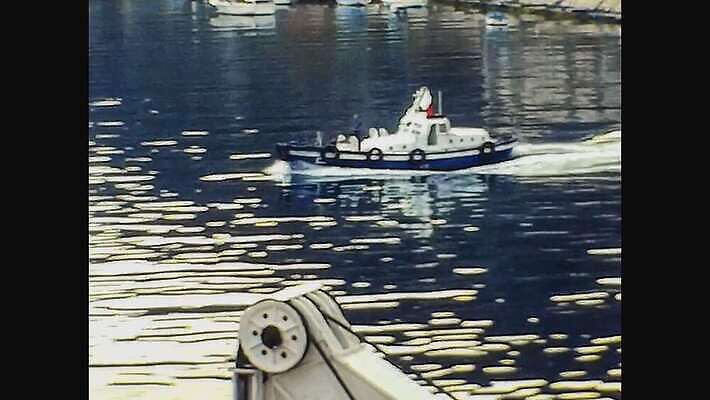 외관 유럽 바다 여행 건축양식 안테나 파노라마 사람없음 야외 물 여름 파란색 도시풍경 항구 수확 골동품 도시 거친 보트 중세 역사 클래식 도서관 필름 영화 향수 문서 복고 타운 크로아티아 영사기 동영상 구식 두브로브니크 보관소 아마추어 옛날 4K MOV 해외동영상 클립영상 자연요소 계절 교육 건축 나라 컬러 컨셉 농업 배_교통 통신 교통시설 문화예술 촬영기법 풍경 화장품 저장 파일형식