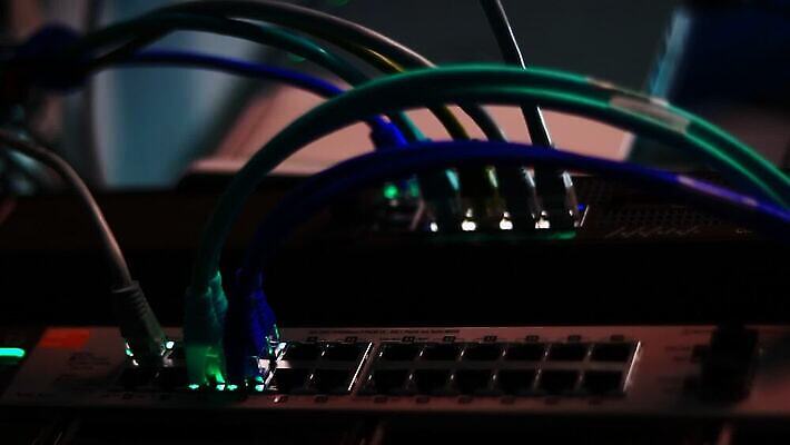 직업 산업 과학 인터넷 쟁반 기술 사람없음 컴퓨터 디지털 자료 웹 힘 방 장비 정보 그물 네트워크 센터 정상 연결 배열 수화기 서비스 보안 시스템 수납 스위치 주인 데이터베이스 서버 신발장 줄서기 지원 하드웨어 네트워킹 MOV 해외동영상 클립영상 모션 안전 전자제품 전화기 동영상 파일형식