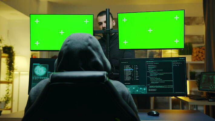 남자 인터넷 사람없음 컴퓨터 스크린 자료 웹 어둠 방 정보 네트워크 조직 그룹 바이러스 암호 위험 공격 비밀 사이버 보안 신분 시스템 해킹 해커 깊이 사생활 서버 소프트웨어 악성코드 정부 프로그래밍 4K MOV 해외동영상 클립영상 컨셉 모션 안전 사람 전자제품 작업 범죄 동영상 개발 파일형식