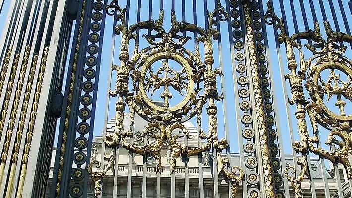 외관 유럽 문화 섬 여행 건축양식 하늘 거리 사람없음 건물 도시풍경 문 탑 금속 궁전 프랑스 도시 센터 중세 역사 황금 심볼 대문 법 타운 공정 프랑스어 고딕 랜드마크 수도권 옛날 파리(프랑스) MOV 해외동영상 클립영상 문자 건축물 건축 나라 고건축 재질 풍경 지역 동영상 파일형식