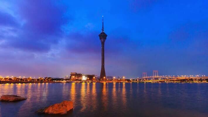 구름 공공시설 산업 바다 여행 이동 건축양식 교통시설 모션 자동차 하늘 아침 날씨 풍경 사람없음 건물 경제 도시풍경 햇빛 반사 일출 탑 중국 새벽 도시 도심 타운 홍콩 스카이라인 랜드마크 마카오 절정 4K 타임랩스 MP4 해외동영상 클립영상 주간 자연요소 건축물 건축 아시아 육상교통 교통 컨셉 촬영기법 태양 노을 시설 동영상 파일형식