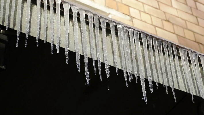 계절 겨울 자연 유리 사람없음 야외 파란색 얼음 봄 추위 투명 시원함 크리스탈 오브젝트 서리 고드름 냉동고 MOV 해외동영상 클립영상 자연요소 컬러 재질 광석 생태계 동영상 파일형식