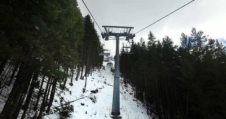 나무 스포츠 여행 겨울 의자 자연 하늘 휴가 스키 산 사람 풍경 경사 사람없음 야외 경쟁 추위 흰색 승차 고도 언덕 휴양지 빙하 알프스 리프트 스키선수 불가리아 눈내림 1인칭시점 4K 반스코 MOV 해외동영상 클립영상 식물 시선 계절 유럽 컬러 가구 컨셉 모션 겨울스포츠 운동선수 장소 눈 생태계 동영상 파일형식 남유럽