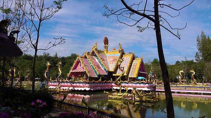 전통 아시아 종교 문화 여행 백그라운드 불교 건축양식 태국 하늘 새로움 미술 서기 풍경 사람없음 야외 건물 장식 파란색 조각상 탑 골동품 사찰 역사 방콕 랜드마크 숭배 옛날 4K MP4 해외동영상 클립영상 건축물 건축 나라 컬러 컨셉 종교건축 모션 문화예술 조형물 동영상 파일형식
